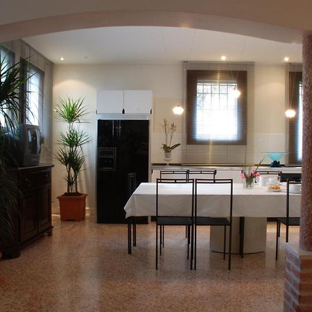 Locazione Turistica Joyful Padova Hotel Exterior photo
