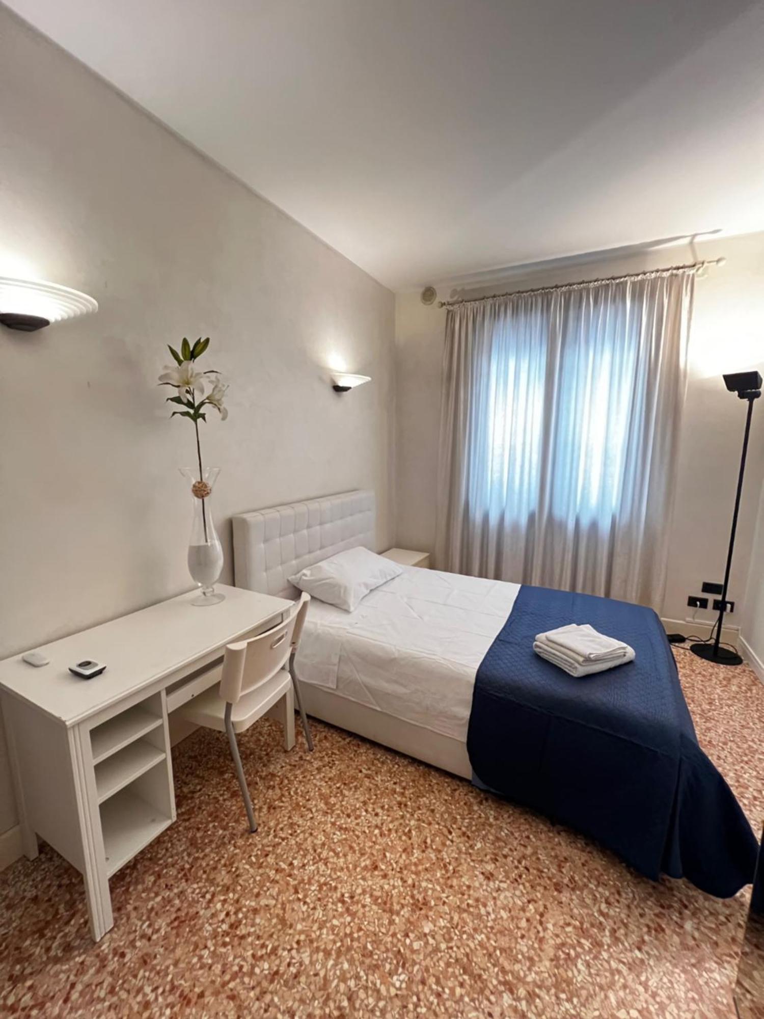 Locazione Turistica Joyful Padova Hotel Exterior photo