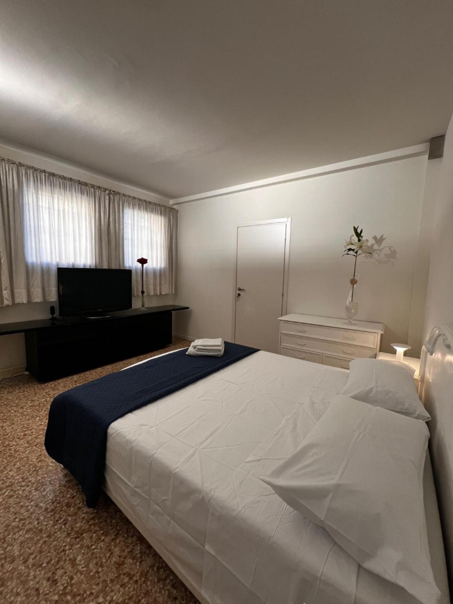 Locazione Turistica Joyful Padova Hotel Exterior photo